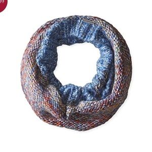 Screamer hand knit cheilene Infinity scarf blue/merlot